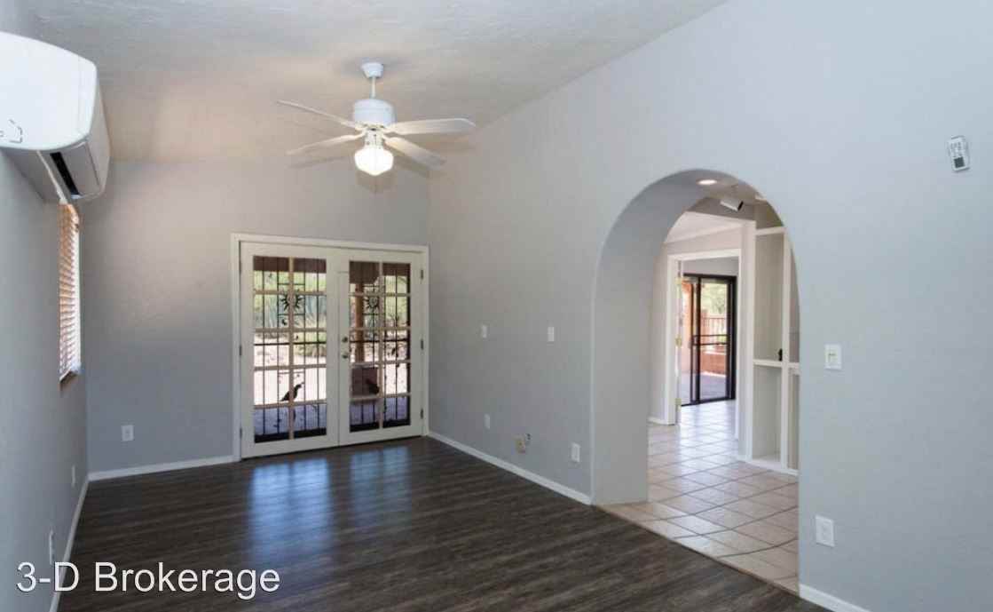 9055 E Bear Creek Dr - Photo 2 of 47