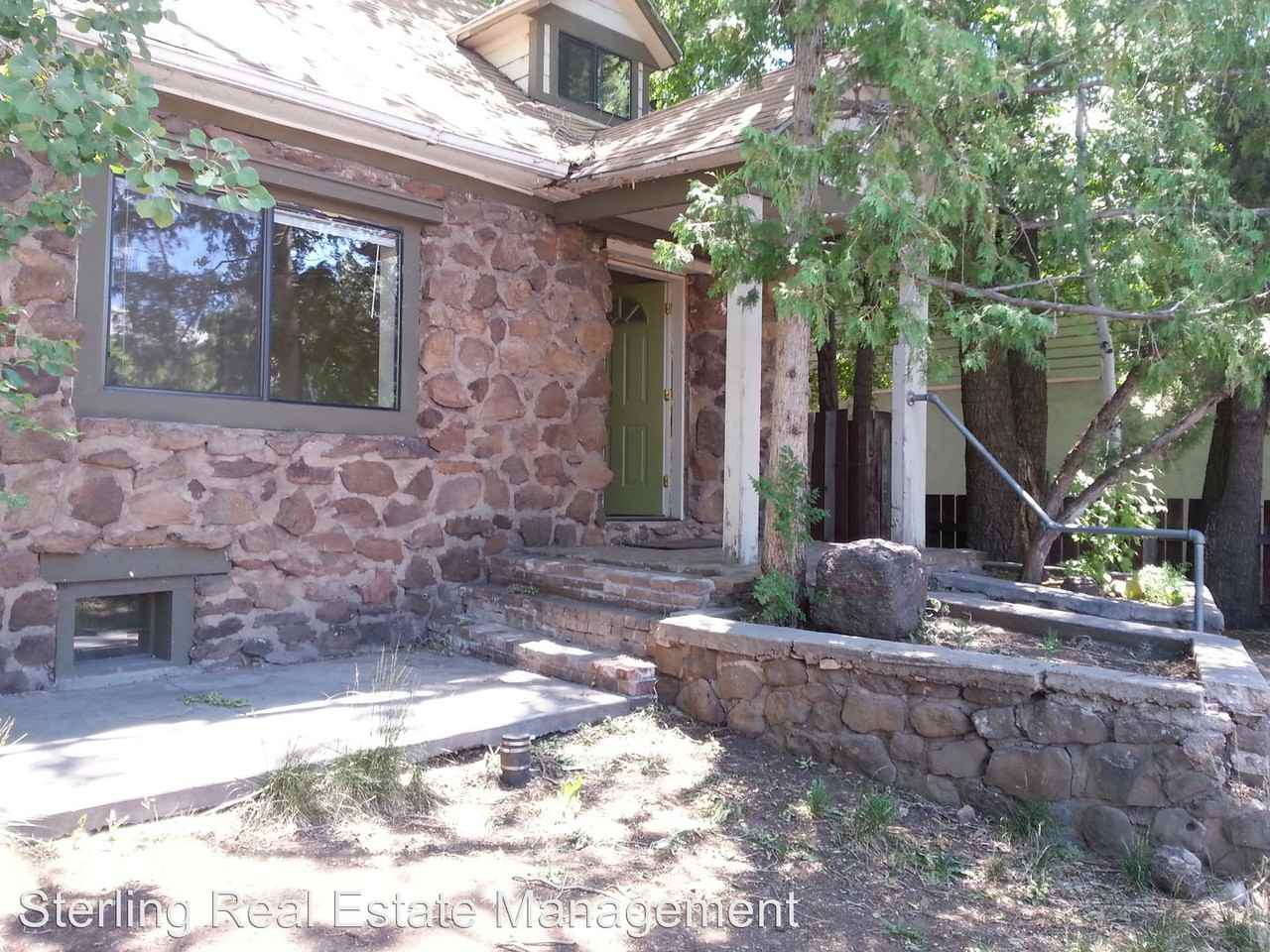 412 S Beaver St - Photo 2 of 13