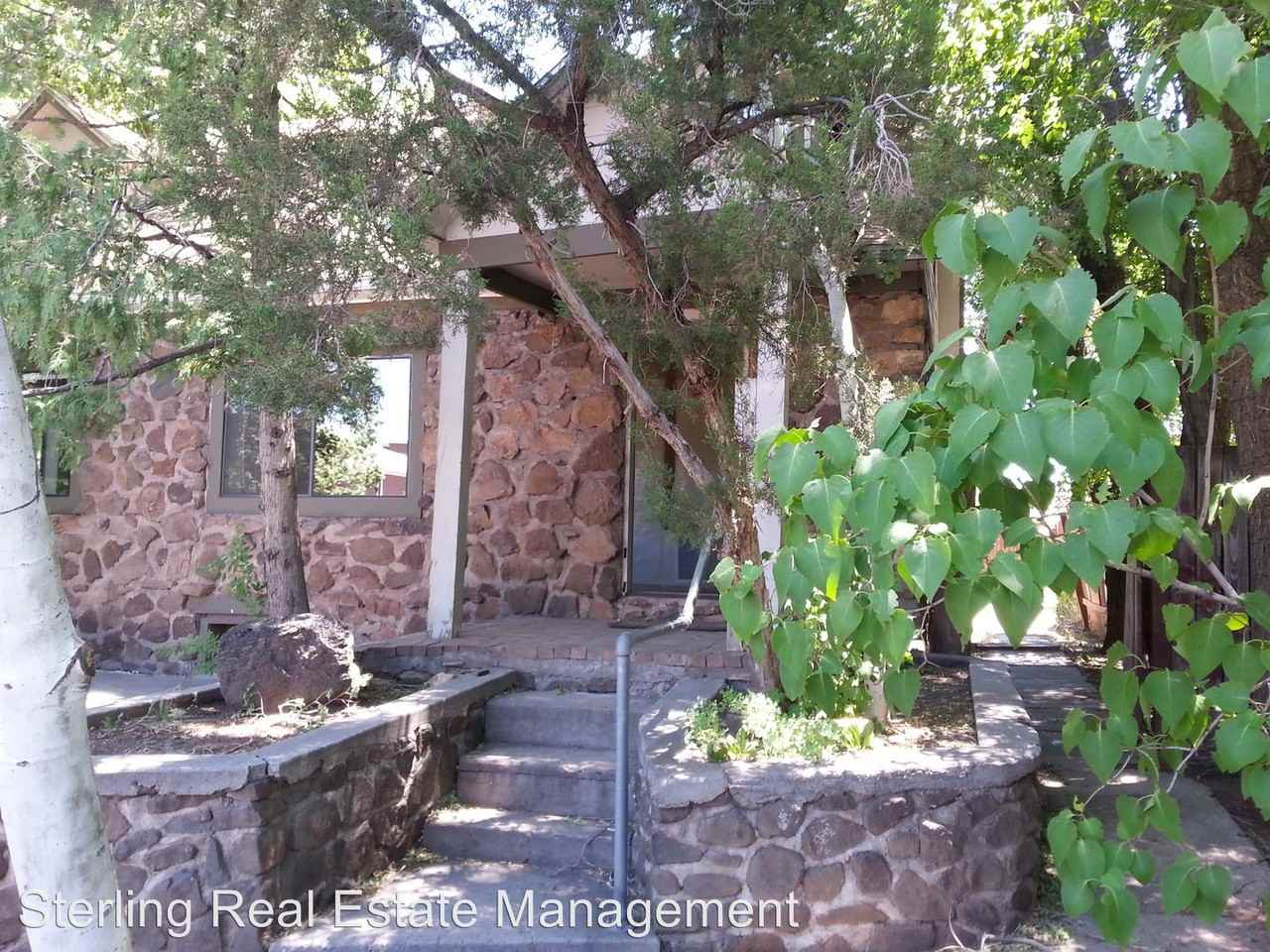 412 S Beaver St - Photo 3 of 13