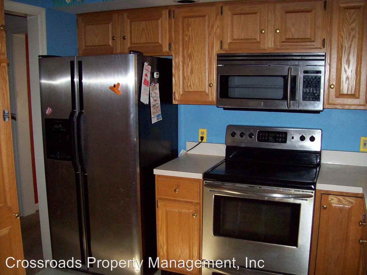 1827 Spring Ridge Ln - Photo 3 of 14