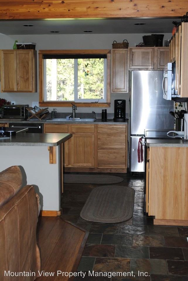 54955 Pinewood Ave - Photo 3 of 22