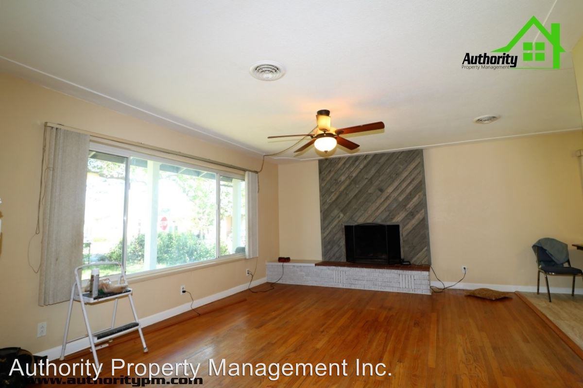 2765 Larkspur Ln - Photo 3 of 29