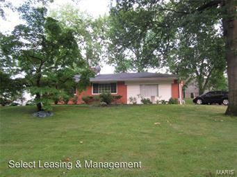 10056 Briarwood Dr - Photo 2 of 16