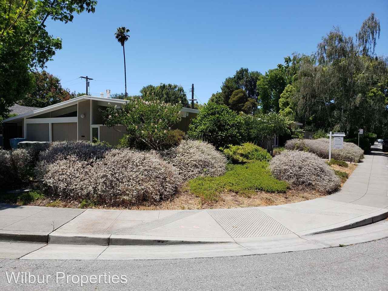 2022 Edgewood Dr - Photo 2 of 15