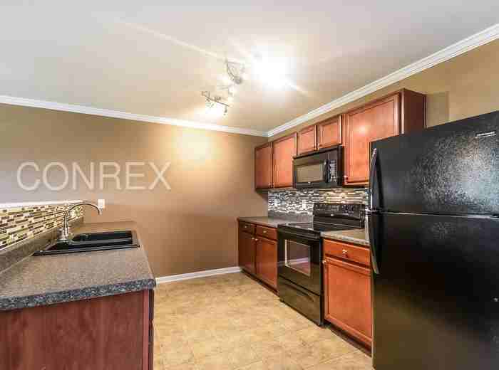 177 Bermuda Lakes Dr - Photo 3 of 8