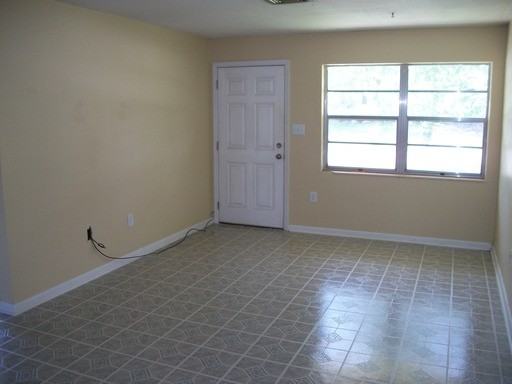 2154 Dordon Dr - Photo 3 of 15