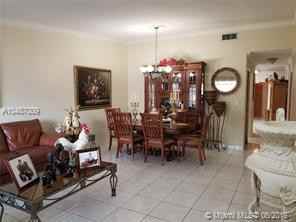 9922 Southwest 2nd Street - Photo 3 of 7