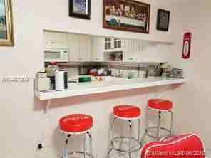 9922 Southwest 2nd Street - Photo 2 of 7