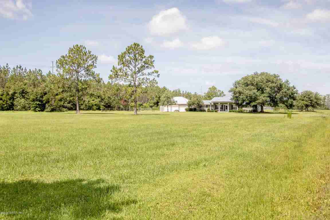 4140 Springbank Rd - Photo 2 of 31