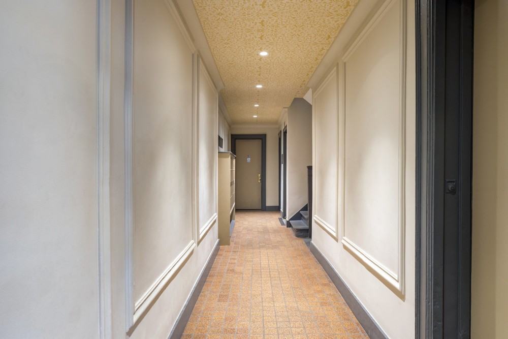 >140 Waverly Place - Photo 3 of 4