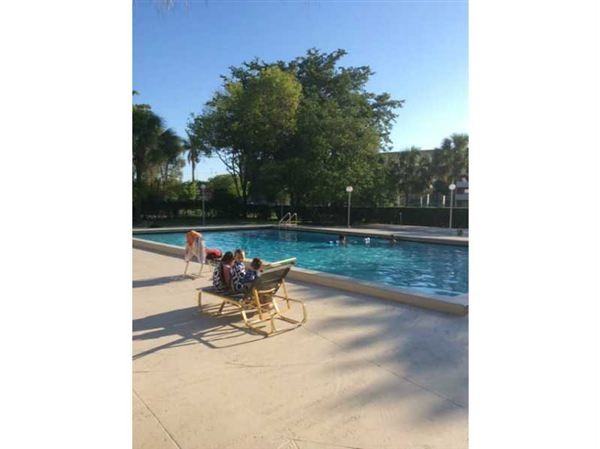 919Â¤ HILLCREST DR Apartments in Hillcrest, Hollywood, FL 33021 Zumper