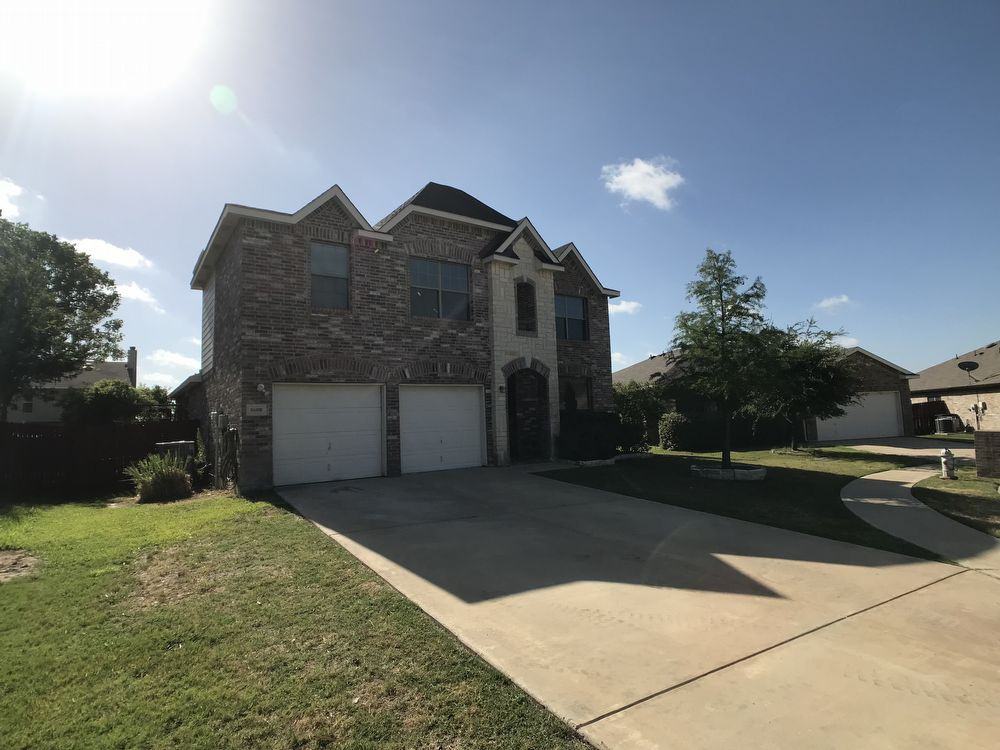 8608 Meredith Ln - Photo 2 of 31