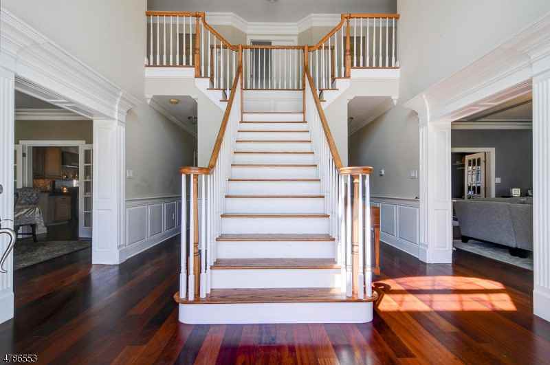 39 Fairmount Rd W - Photo 3 of 22