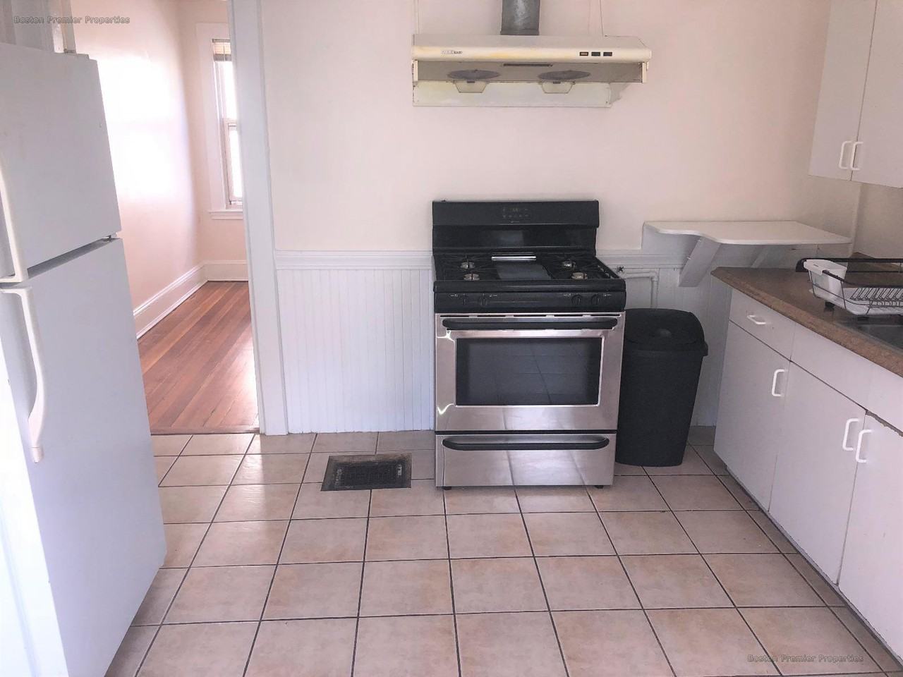 117 Thomas E. Burgin Pkwy 1 - Photo 3 of 13