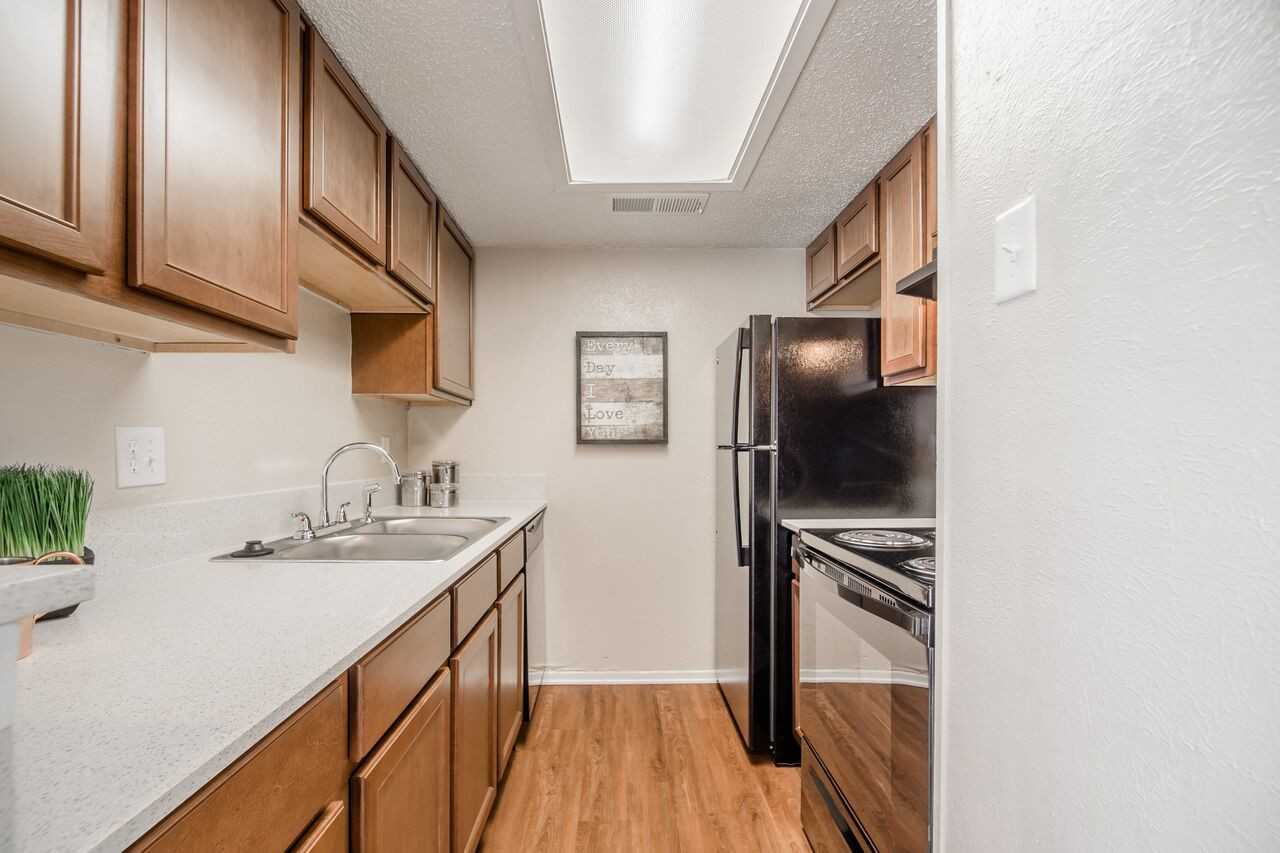 Parkwood Apartments - Photo 3 of 15