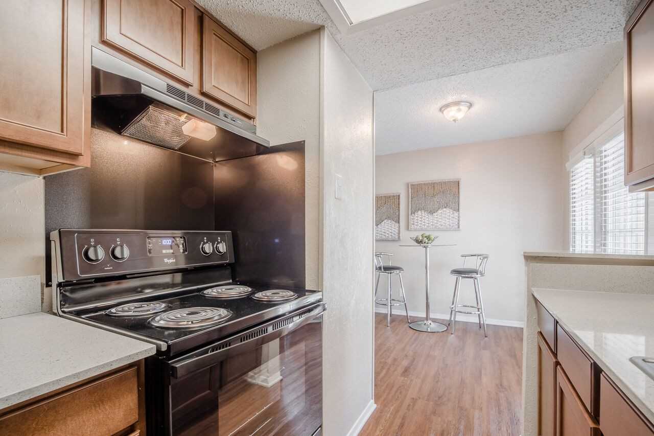 Parkwood Apartments - Photo 4 of 15