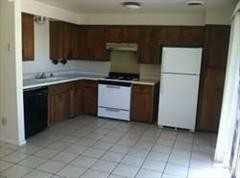 4517 Overland St NE - Photo 3 of 4