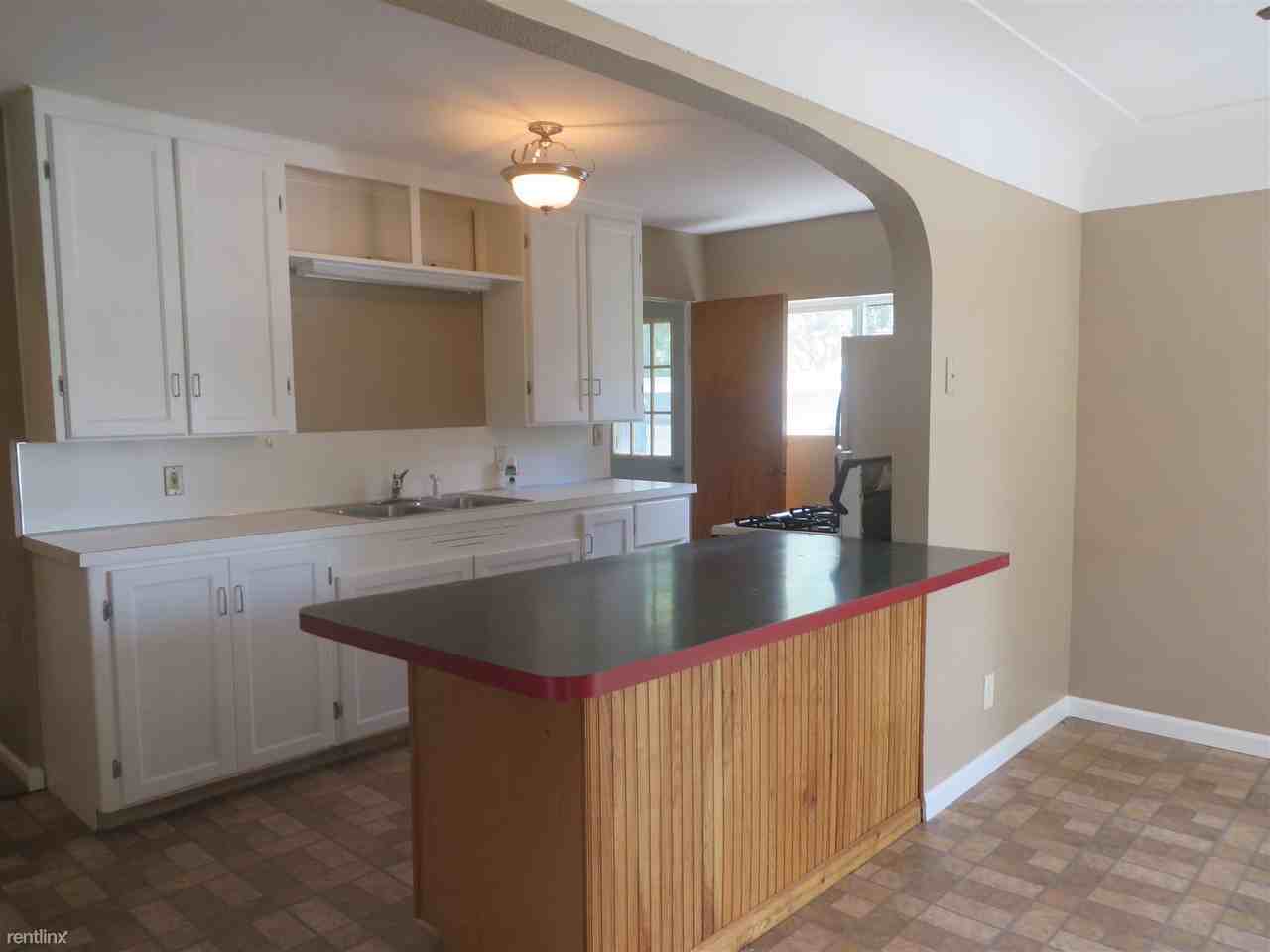 502 Patterson Ave - Photo 2 of 9