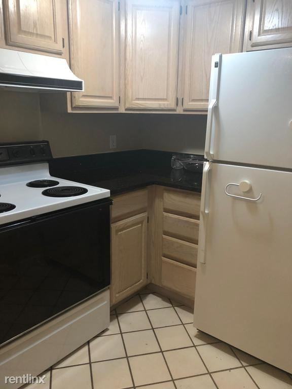 1824 17th St NW - Photo 2 of 9