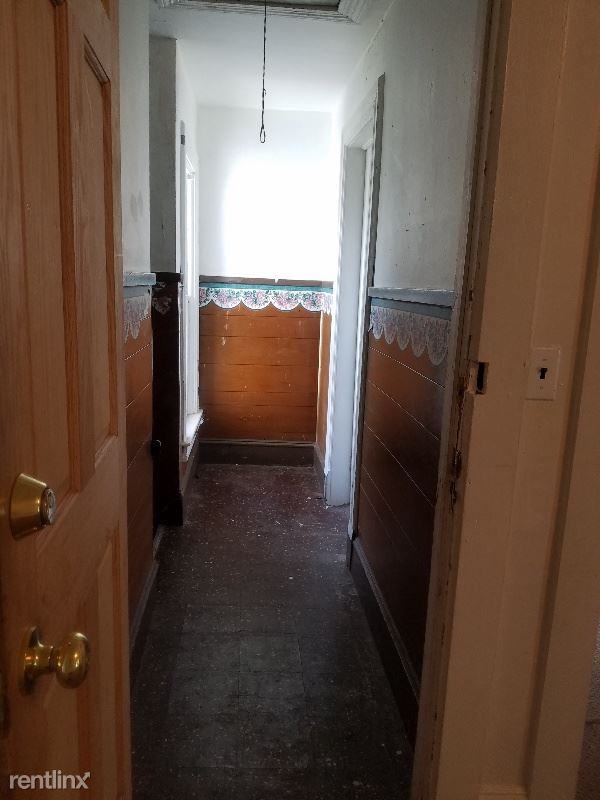 228 W 20th St - Photo 3 of 12