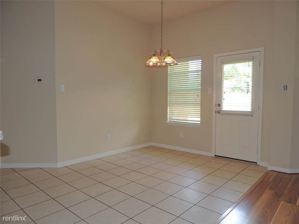 26018 Trailcliff Ct - Photo 3 of 10