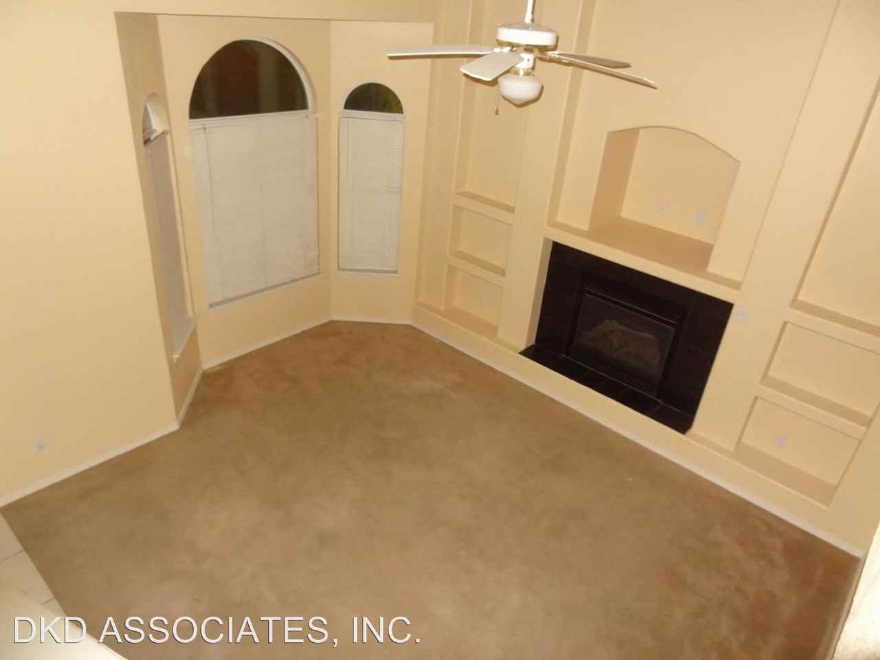 3824 Lynwood St - Photo 3 of 20