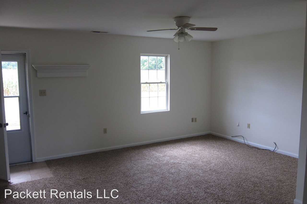 406 Kelly's Lane - Photo 3 of 5