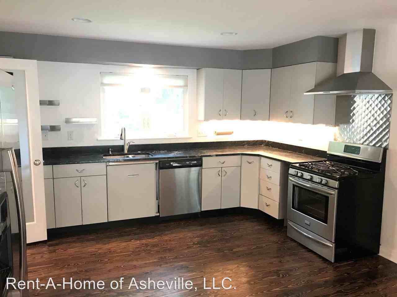 10 Woodcrest Rd - Photo 3 of 16