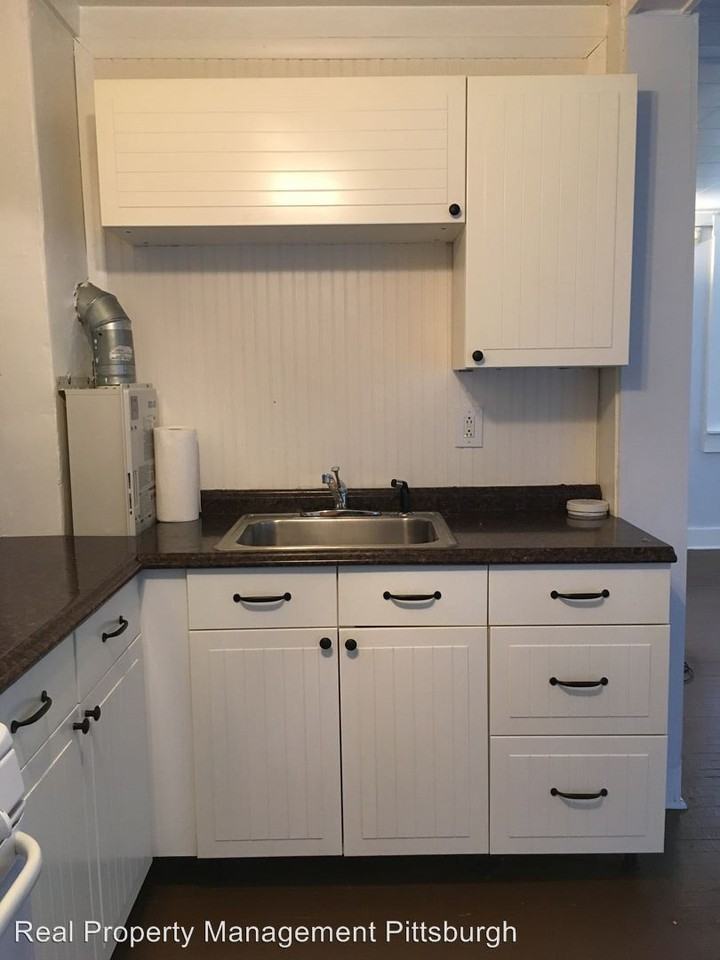 1337 Beechwood Blvd - Photo 3 of 8