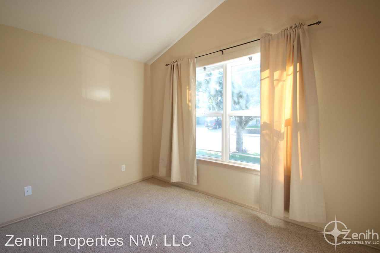 17002 SE 3rd St - Photo 2 of 19