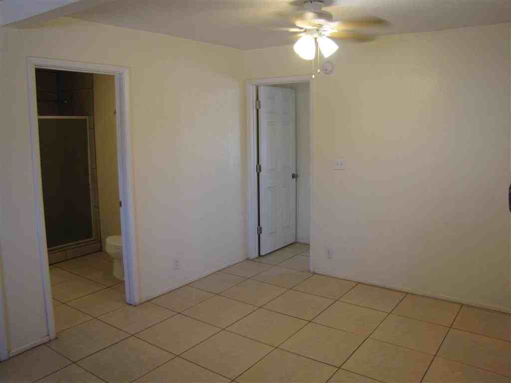 2218 W Medlock Dr #2 - Photo 3 of 6