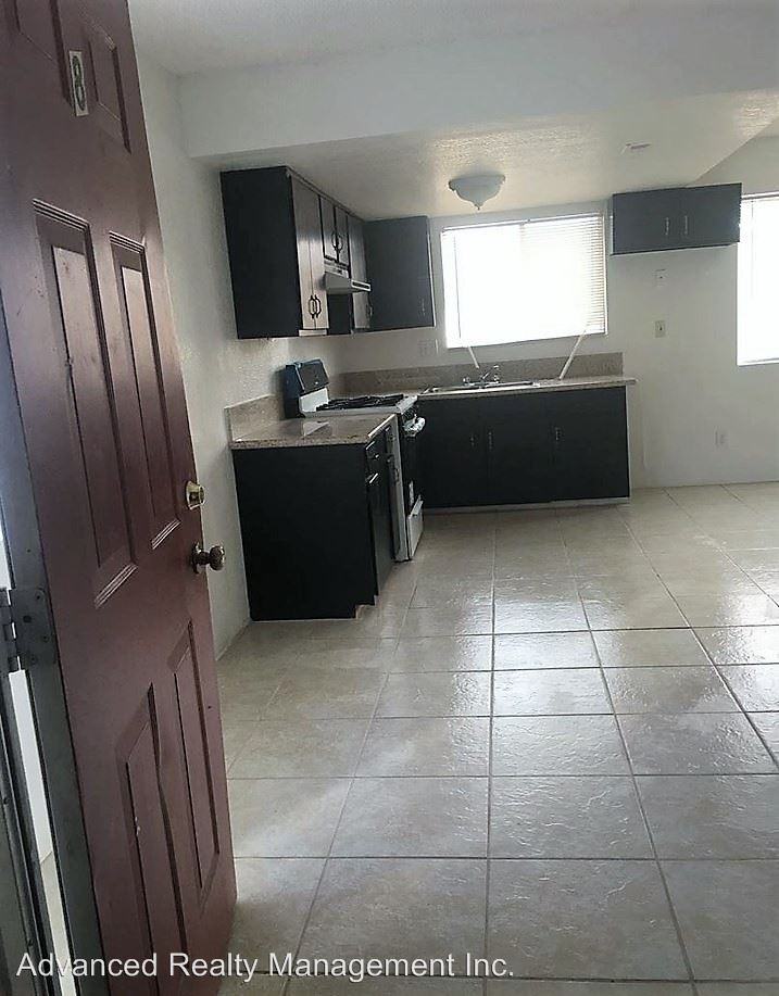 1317 Bernard St - Photo 2 of 8