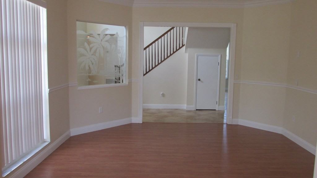 825 Frankford Dr - Photo 3 of 21