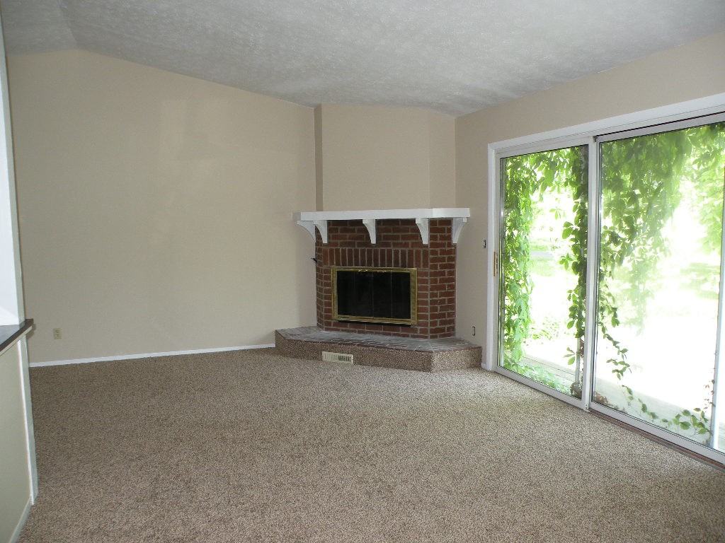 1233 Bell Rd - Photo 2 of 17