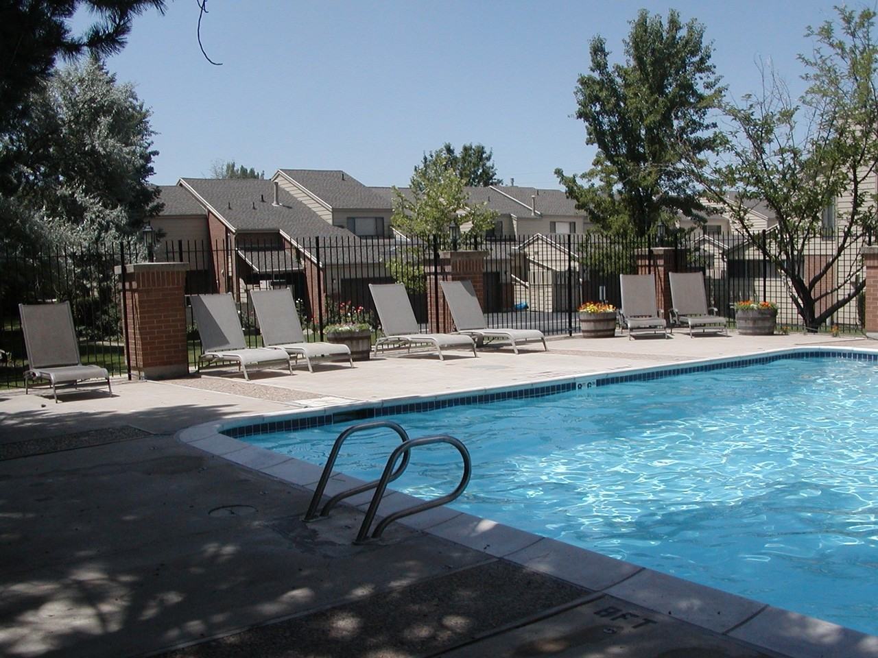 3263 N Shadowbrook Cir - Photo 3 of 12