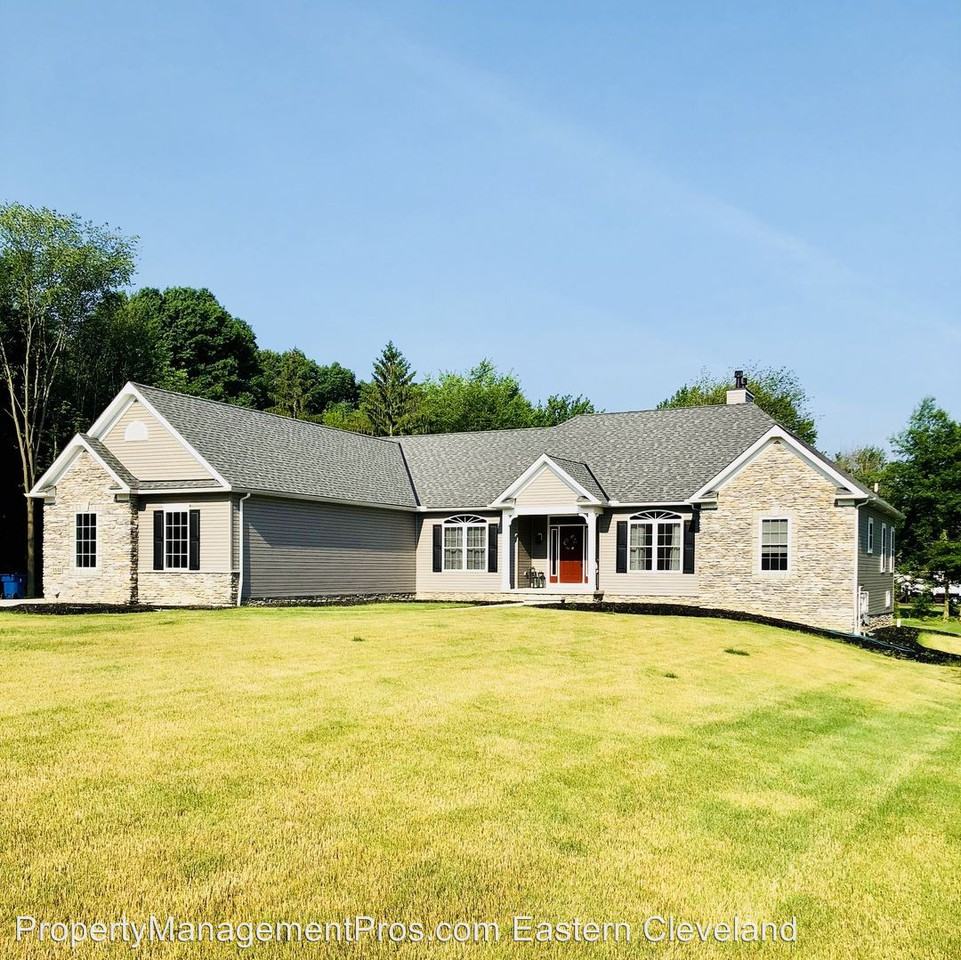 2532 Maple Hill Road - Photo 3 of 41