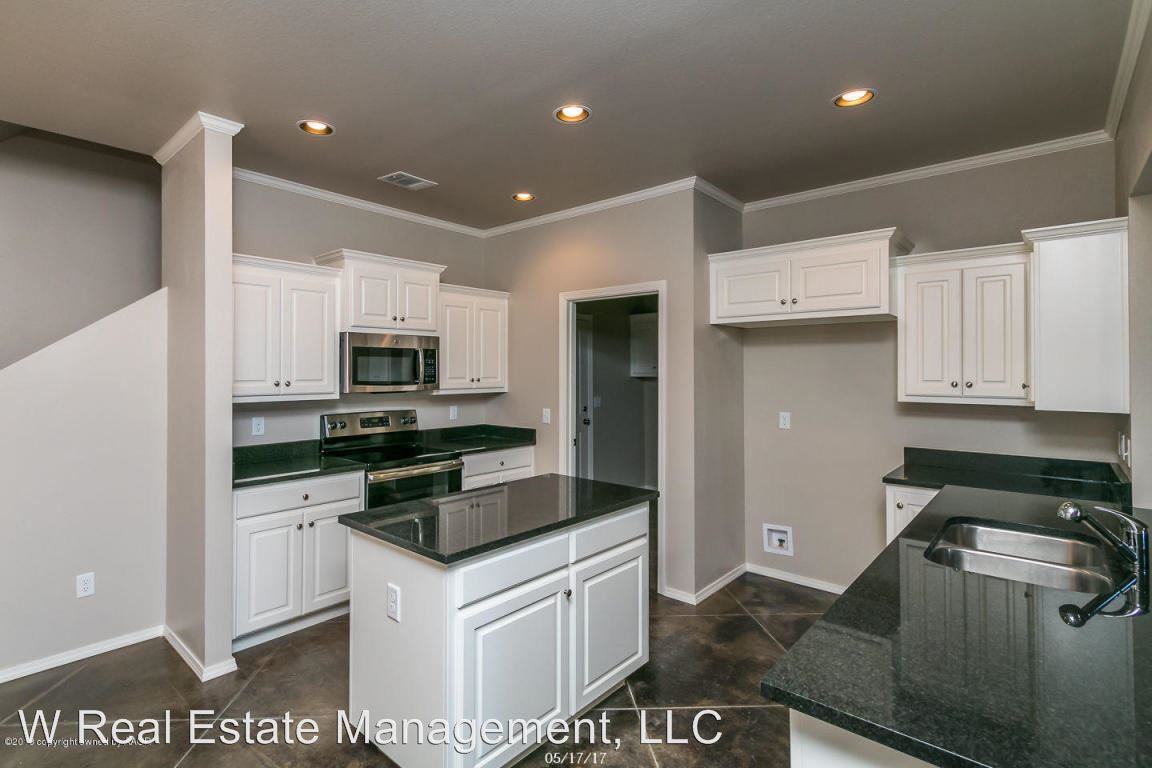 7913 Crestline Dr - Photo 2 of 4