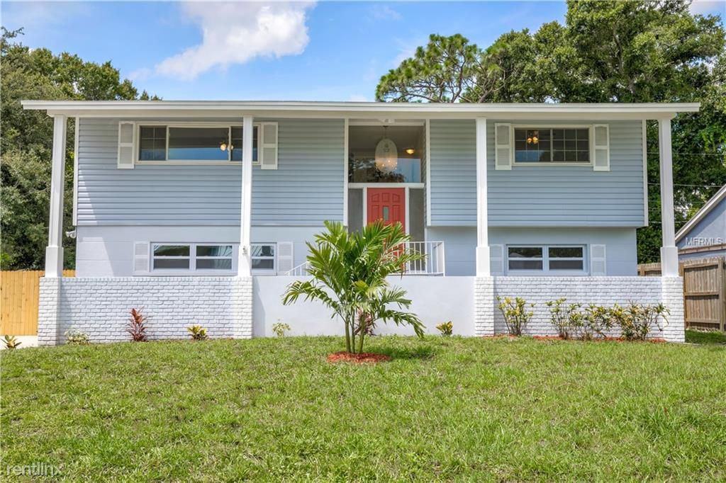 7314 Danbury Way - Photo 2 of 32