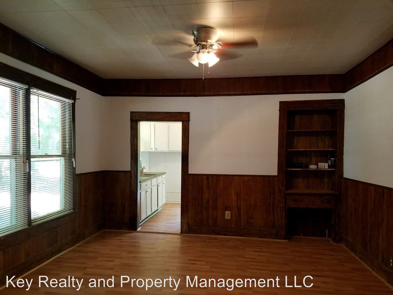 1617 NW 7th St - Photo 3 of 13