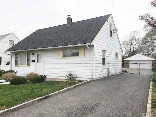 2392 Newbridge Rd - Photo 2 of 17