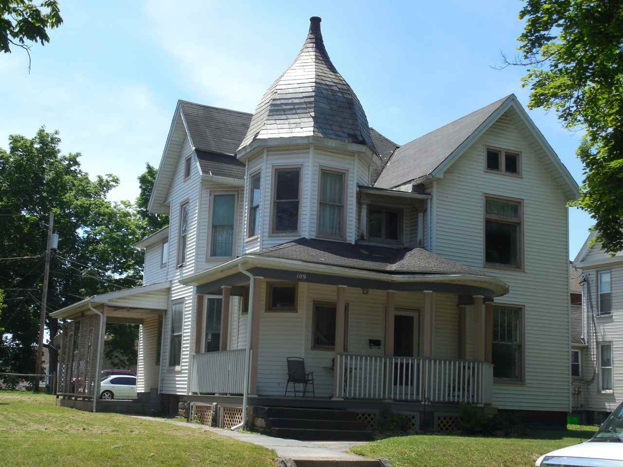 109 Park Ave - Photo 2 of 3