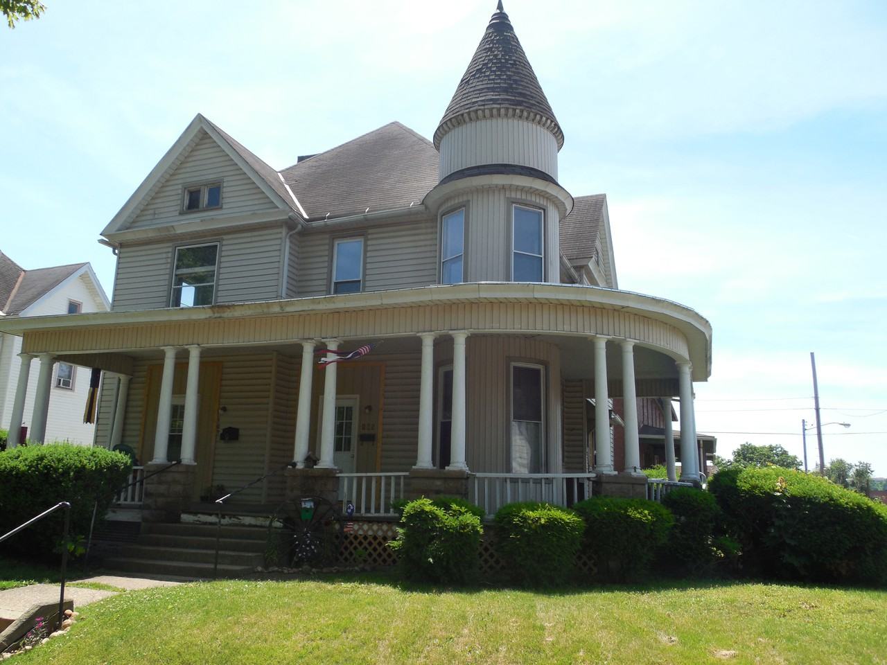 105 Park Ave - Photo 2 of 2