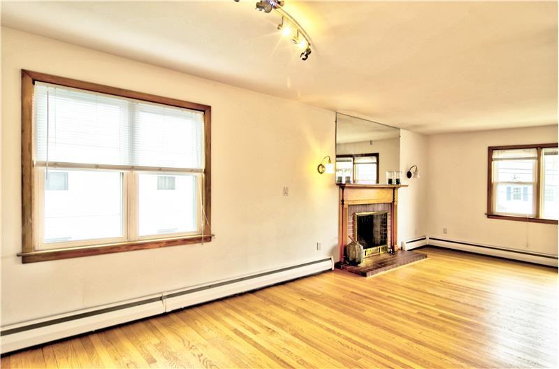 626 Courtland Ave - Photo 3 of 8