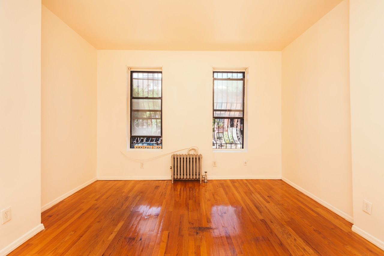 318 Hart Street #17DL