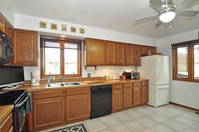 2500 Teal Rd - Photo 3 of 6