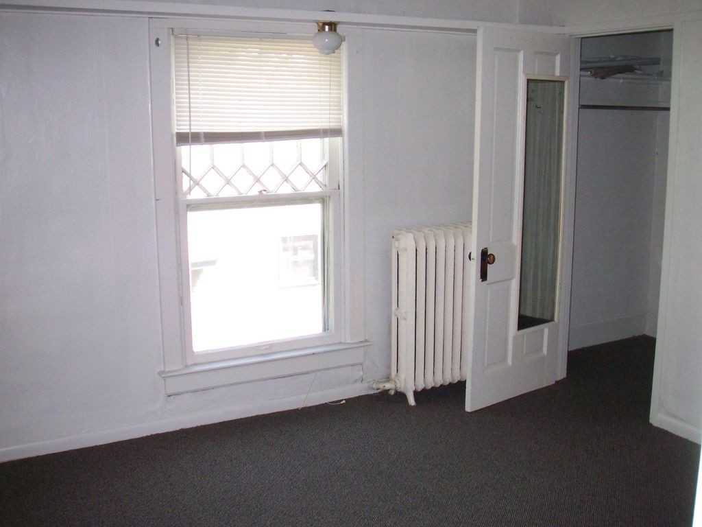 823 9th Ave - Photo 3 of 4