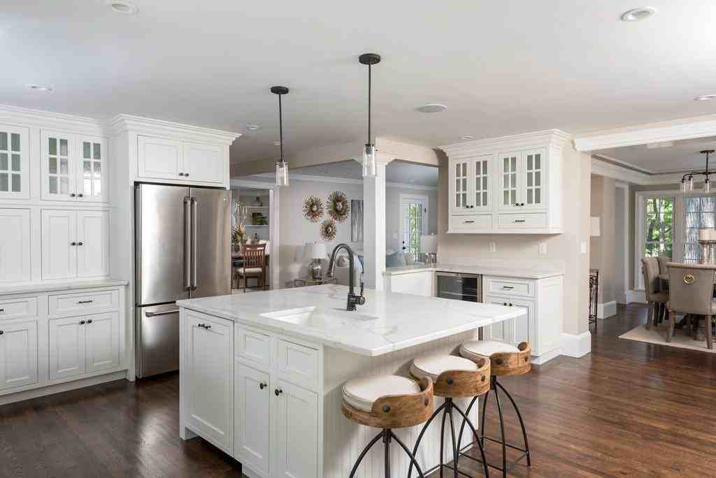 83 Summer St - Photo 2 of 28