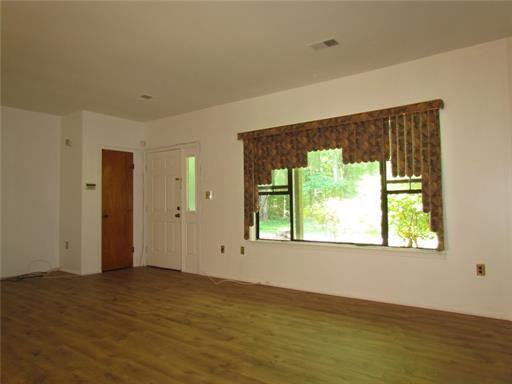 1128 Staghorn Dr - Photo 2 of 13