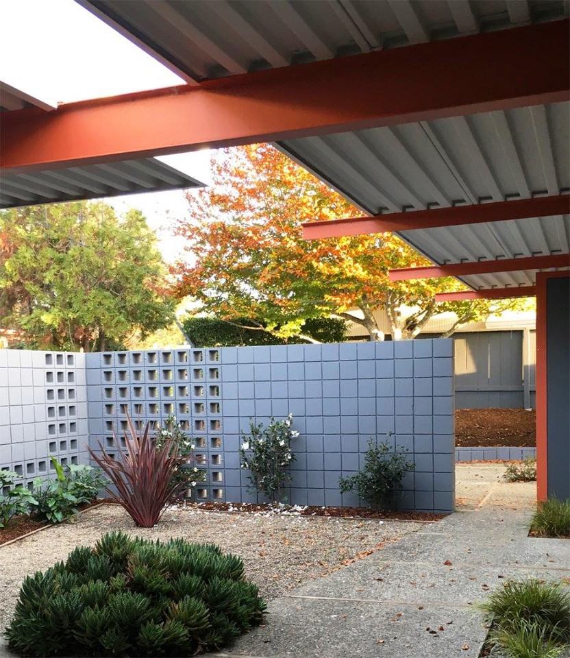 1586 Lexington Ave - Photo 2 of 16