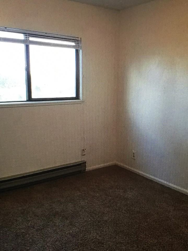 245 South House Avenue #B - Photo 2 of 9